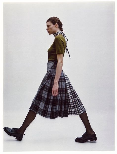 Le Kilt, Punk Chic, Tartan Fashion, Kilt Outfits, Kilt Skirt, Tartan Skirt, Kilt Pin, Plaid Fashion, Parisian Chic