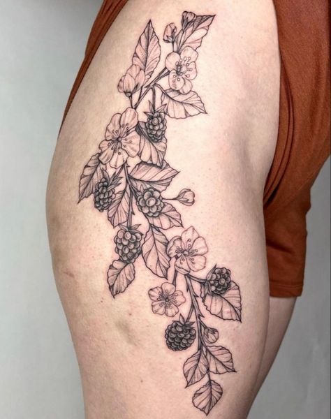 Blackberry Hip Tattoo, Blueberry Vine Tattoo, Botanical Tattoo Sleeve Black, Blackberry Vine Tattoo, Raspberry Tattoos, Mika Instagram, Botanical Tattoo Sleeve, Blackberry Vine, Blackberry Tattoo