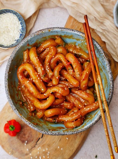 Make spicy potato noodles from scratch with thick, tender, chewy 3-ingredient potato noodles & a fragrant chili oil sauce! The recipe is gluten-free, dairy-free, vegan, and ready in 45 minutes! #spicypotatonoodles #thicknoodles #potatonoodles #chinesepotatonoodles #elasrecipes | elavegan.com Spicy Potato Noodles, Chili Oil Sauce, Noodles From Scratch, Food Polls, Thick Noodles, Potato Noodles, Spicy Noodles, Vegan Eats, Chili Oil