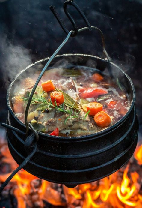 Hunters Stew, Campfire Cooking, Open Fire, Camp Kitchen, Survival Food, Camp Cooking, Camping Essentials, Camping Food, Basic Recipes