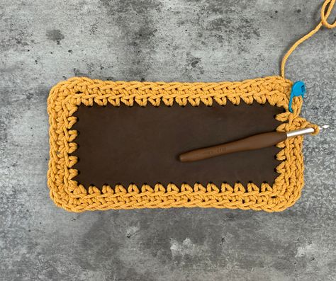 Crochet Purse Patterns With Leather Bottoms, Crochet Leather Bag With Double Handle For Everyday Use, Crochet Bag With Leather Handles For Everyday Use, Crochet Purse With Leather Base, Crochet Bag With Leather Base, Crochet Purse With Leather Base Pattern, Crochet Bag With Leather Handles And Double Handle, Crochet Bag With Leather Double Handles, Crochet Bag With Leather Handles For On-the-go