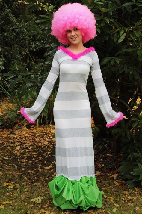 Truffula Tree Costume, Kiddie Parade Ideas, Dr Seuss Day Activities, Diy Animal Costume, Dr Suess Costumes, Tree Cosplay, Dr Seuss Diy Costumes, Story Book Costumes, Seuss Decorations