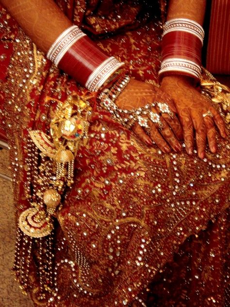 North Indian Wedding : Red-ivory Bangles or Chuddha | Flickr Indian Esthetics, North Indian Wedding, Photos Of The Bride, Wedding Photography India, Groom Wedding Photos, Wedding Bangles, Indian Marriage, Wedding Couture, Muslim Wedding Dresses