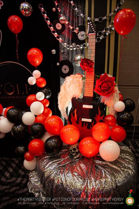 Rock'n roll (rock and roll theme)
The highlight is the color scheme used in black and red tones and has many large props. Pretend that we become a rocker someday.

Composed of giant guitars, bird wings, rocker's iconic hand.

Suitable for birthday party Birthday surprise, fancy event, venue decoration company party Emotionally Intensive Work Rock dressed up. Rockstar Theme Party, Rock And Roll Christmas, Retro Party Outfit, Festa Rock Roll, Casino Event, Rock And Roll Theme, Rock Of Love, Guitar Party, 80s Party Decorations