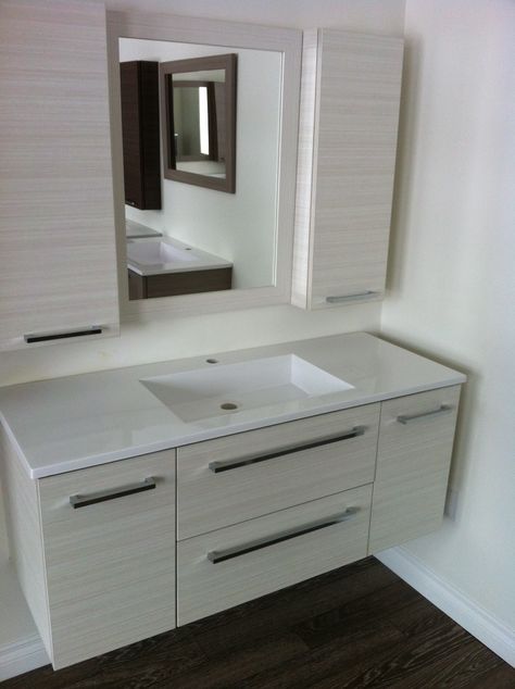 love it ! Painted Vanity Bathroom, Bathroom Cabinets Designs, Floating Bathroom Vanities, Bathroom Vanity Designs, Washbasin Design, Small Bathroom Vanities, Washroom Design, Floating Bathroom Vanity, Contemporary Bathroom Vanity