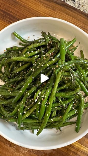 taelor rankin on Instagram: "🚨The BEST way to make green/french bean. Don’t knock it til you try it! I dont think this one needs a formal recipe lol but you already know I’m using @heb French beans. I eat a whole bag by myself lol #dinnersides #greenbean #recipe #frenchbeans #hungrymockingbird Green bean� recipe French bean recipe Dinner sides Veggie side recipe" Pork Chops Marinade, Healthy Menu Ideas, Recipe For Side Dishes, Grilled Pork Chops Marinade, Ocean Alley, Italian Green Beans, Green Bean Recipe, Blanching Green Beans, French Beans