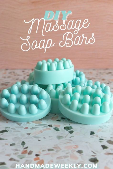 Learn how to make your own DIY massage bars for as little as $3.50 each! These are very similar to the Lush massage bars. Massage Bars Diy, Lush Massage Bar, Massage Soap Bars, Massage Bar Soap, Diy Vitamin C Serum, Massage Soap, Diy Massage, Massage Bar, Diy Soap Recipe