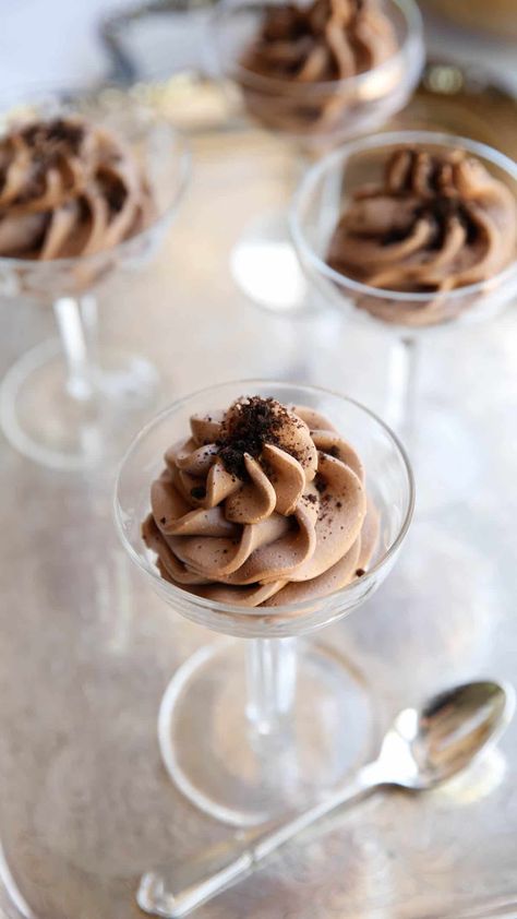 No-Bake Chocolate Mousse Recipe - Entertaining with Beth Eggless Mousse, Eggless Chocolate Mousse, Ice Cream Sandwich Dessert, Amaretti Cookie Recipe, Sandwich Dessert, Mousse Recipes Easy, Chocolate Peanut Butter Recipes, Easy Chocolate Mousse, Jello Dessert