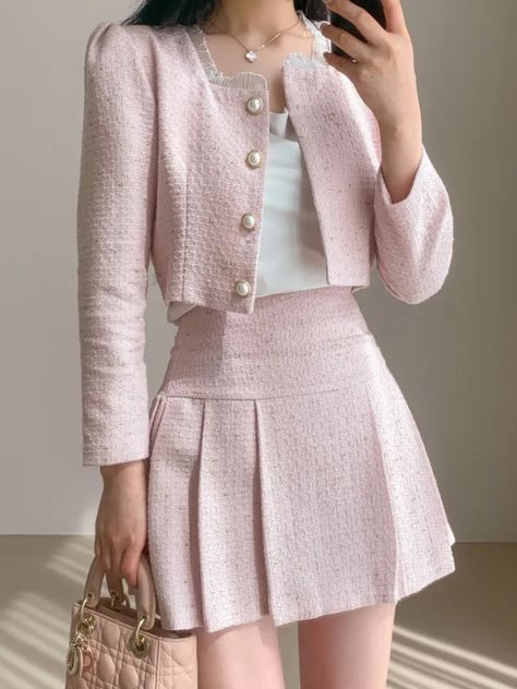 High Quality Korean Fashion Two Piece Set For Women Autumn Sweet Long Sleeve Short Jacket Coat + Elegant Spring Tweed Jacket With Pockets, Cream Single Breasted Tweed Jacket For Spring, Chic Cream Tweed Jacket For Spring, Elegant Beige Tweed Jacket For Spring, Grey Blue Suit, Costume Beige, Rok Mini, Tweed Shorts, Middle Age Fashion