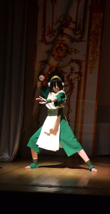 Will someone PLEASE make me a toph cosplay? Toph Beifong Inspired Outfit, Toph Cosplay Avatar, Toph Beifong Cosplay, Toph Cosplay, Avatar Toph, Avatar Halloween, Toph Beifong, Avatar Cosplay, Costume Carnaval