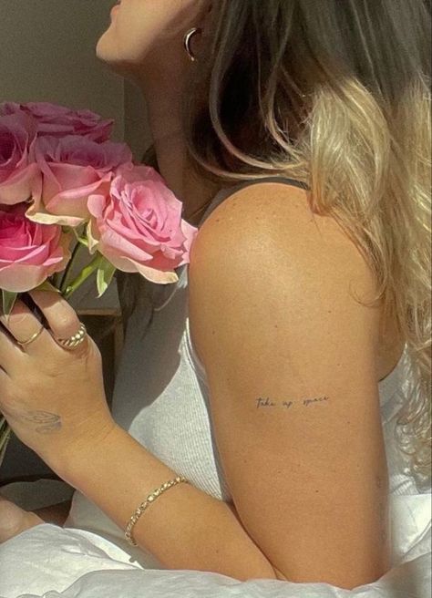 Tattoo Placement Upper Arm, Italian Words Tattoo Inspiration, Minimalist Script Tattoo, Love It If We Made It Tattoo, Shoulder Word Tattoos For Women, Shoulder Tattoo Minimalist, Arm Shoulder Tattoos For Women, Tiny Shoulder Tattoo, Dainty Tattoo Fonts