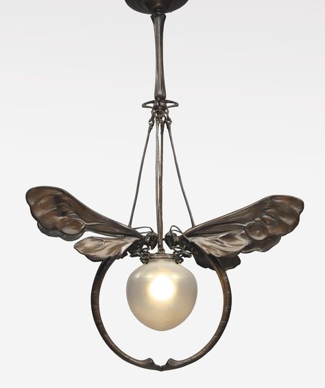 An INCREDIBLE light. EUROPEAN ART NOUVEAU CHANDELIER in patinated bronze and glass. Art Nouveau Lighting, Art Nouveau Lamps, Design Art Nouveau, Art Nouveau Furniture, Bijoux Art Nouveau, Art Nouveau Design, Art Nouveau Jewelry, European Art, Light Art