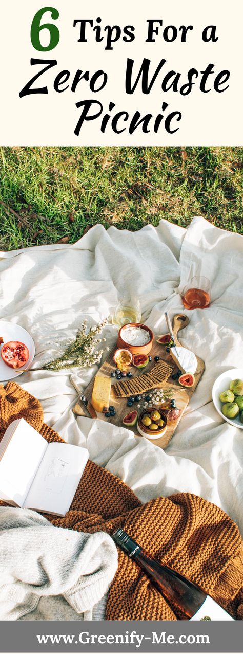 Want to have a zero waste picnic with friends or your lover? Here's all the essentials + tips you need to know! #zerowaste #picnic #sustainable Zero Waste Picnic, Sustainable Picnic, Green Picnic, Zero Waste Holiday, Living Naturally, Picnic Planning, Picnic With Friends, Coconut Bowls, Packed Lunches