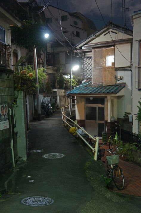 Japan Alleyway, Japanese Suburbs, Small Japanese Town, Japanese Neighborhood, Town Aesthetic, Japanese Countryside, Japanese Town, Asian House, Shanty Town