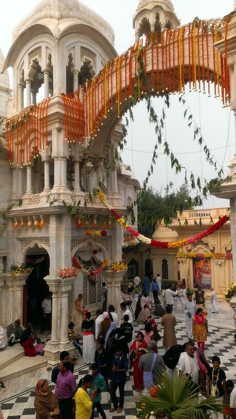 Temple of lord krishna,Vrindavan Iscon Temple Vrindavan, Mathura Vrindavan Aesthetic, Gopi Dress Vrindavan Aesthetic, Vrindavan Snap, Iskon Temple Vrindavan, Vrindavan Aesthetic, Vrindavan Temple, Krishna Vrindavan, Vrindavan Dham