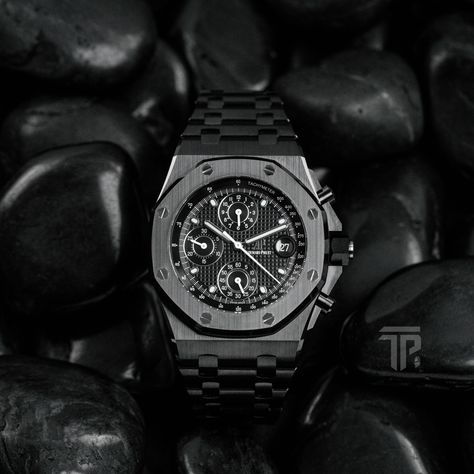 Midnight Marauders, Audemars Piguet Royal Oak Offshore, Royal Oak Offshore, Mens Fashion Casual Outfits, Audemars Piguet Royal Oak, Watch Chain, Royal Oak, Patek Philippe, Luxury Watches For Men