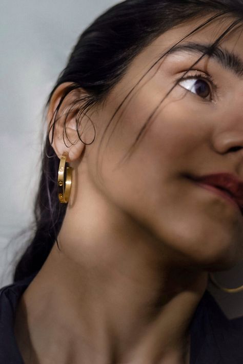 Luxury Minimalist Hoop Earrings, Cartier Love Hoop Earrings, Cartier Hoop Earrings, Gold Earrings Cartier, Cartier Love Earrings, Cartier High Jewelry Earrings, Classic Luxury Cartier Earrings, Earrings Cartier, Cartier Earrings