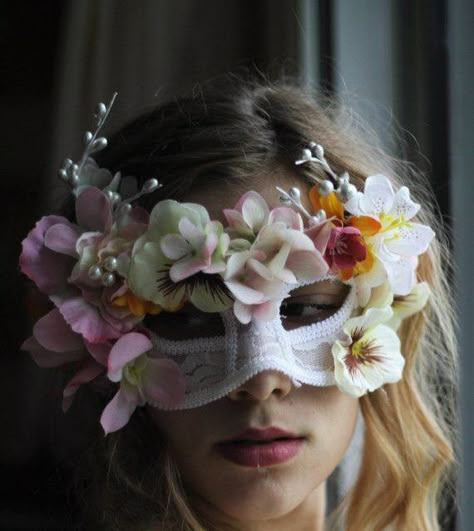 Masquerade Aesthetic, Diy Masquerade Mask, Mascarade Ball, Masquerade Mask Diy, Mask Ball, Masquerade Outfit, Masquerade Prom, Make Your Eyes Pop, Venetian Masquerade