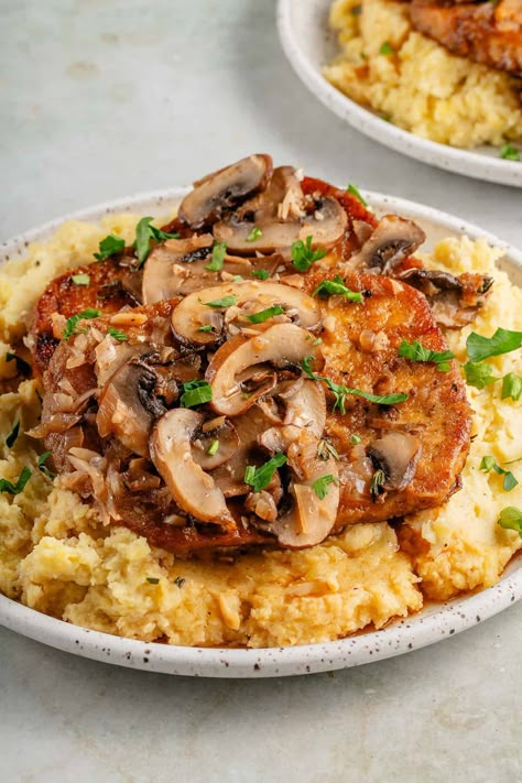 Vegan Tofu Marsala Vegan Chicken Marsala, Mushroom And Tofu Recipes, Tofu Marsala, Tofu Thanksgiving, Tofu Cutlets, Tofu Mushroom, Chicken And Mushrooms, Marsala Sauce, Marsala Recipe