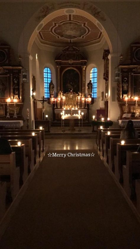 Christmas Church Aesthetic, Catholic Christmas Aesthetic, Christmas Aesthetic Christian, Christmas Christian Aesthetic, Christian Christmas Aesthetic, Aesthetics Candles, Christmas Snapchat, Candles Cozy, Cozy Love