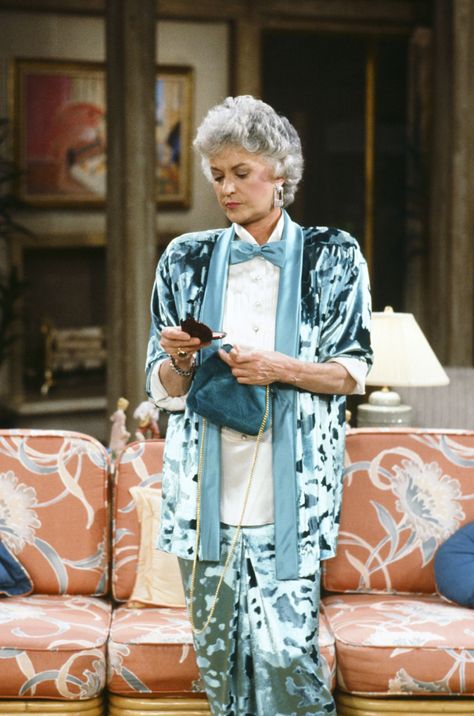 Bea Arthur as Dorothy in Season 2 of the Golden Girls Dorothy Golden Girls, Dorothy Zbornak, Bea Arthur, The Golden Girls, Stay Golden, Betty White, Cosplay Characters, Golden Girl, Iconic Women