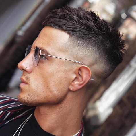 Follow @menshairs for more hairstyles ✂💥💈 - 📷 by @cal.hill_ & @cal_newsome Short Textured Haircuts, Popular Mens Haircuts, Short Haircuts For Men, Textured Haircut, Cool Mens Haircuts, Mens Haircuts, Cool Short Hairstyles, Haircut Designs, Men Haircut Styles