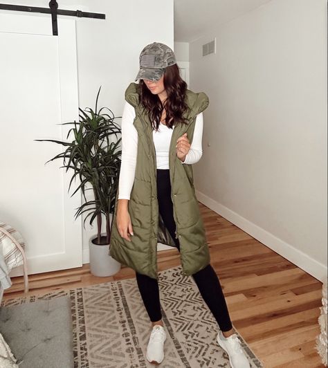 Winter puffer vest Puffer Vest Outfits For Women Work, Green Puffer Vest Outfits For Women, Long Puffy Vest Outfit, Long Puffer Vest Outfits For Women, Long Puffer Vest Outfit, Long Vest Outfits For Women, Puffer Vest Outfits For Women, Puffer Jacket Outfit Ideas, Outfits With Vest