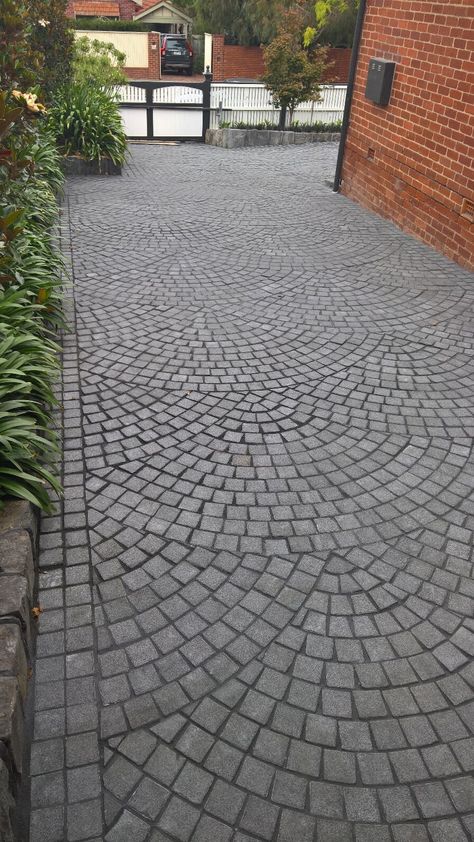 Paved Driveway Ideas, Cobblestone Paving, Paved Driveway, Driveway Ideas, Stone Fence, Step Stones, Crazy Paving, Paver Walkway, Driveway Design