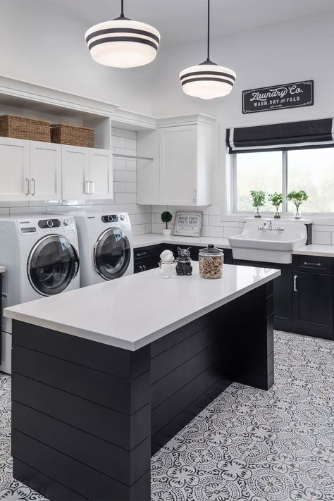 House Laundry Room, Laundy Room, Custom Laundry Room, White Laundry Rooms, Dream Laundry Room, Laundry Room Flooring, White Laundry, Large Laundry Rooms, Mudroom Laundry Room