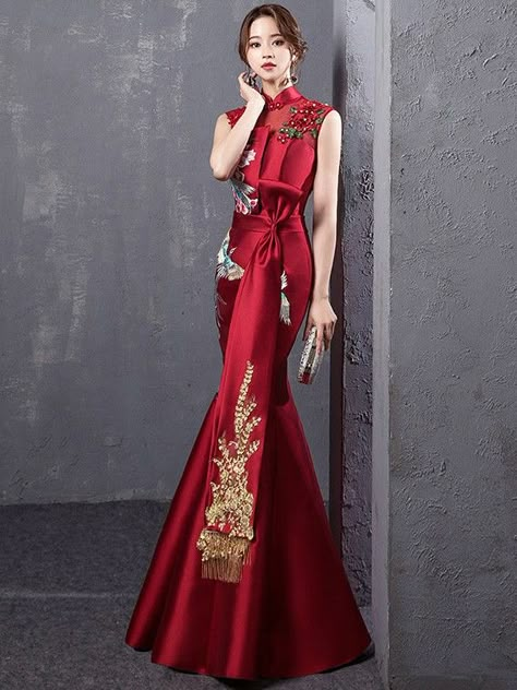 Wine Red Embroidered Fishtail Qipao / Cheongsam Evening Dress Chinese Wedding Dress, Chinese Style Dress, Gowns Dresses Elegant, Qipao Cheongsam, Traditional Chinese Dress, Royal Dresses, Evening Dress Fashion, Fashion Inspiration Design, Prom Dresses With Sleeves