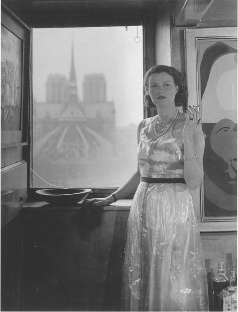 Rogi André, Peggy Guggenheim in Kay Sage's house, Paris, 1940. Courtesy of Bibliothèque nationale de France, Department of Prints and Photography, Paris Maurice Utrillo, Peggy Guggenheim, Alberto Giacometti, Max Ernst, Alexander Calder, Moving To Paris, Joan Miro, Piet Mondrian, Jackson Pollock