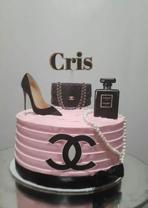 Cocomelon Cake, Chanel Cake, Shoe Template, 40th Cake, Chanel Party, Make Up Cake, Color Celeste, Barbie Makeup, Birthday Cakes For Women