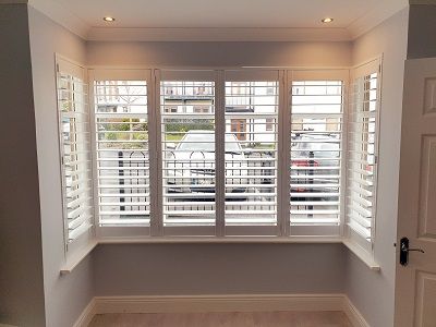 Bay Window Ideas Outside View, Shutter Blinds Bay Window, Square Bay Windows, Adding A Bay Window, Shutters Interior Window Living Room, Shutter Blinds For Windows, Window Shutters Inside, Blinds For Bay Windows, Shutters Interior Window