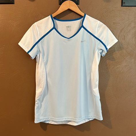 Nike Fit Dry Athletic Top, Size M. Colors: White, Bright Blue, Light Blue. Short-Sleeve Top With Lightweight Solid Front, And Mesh Sides And Back. Measures 23” Shoulder To Hem In Front, 24” In Back; 17” Across Armpit To Armpit. New Without Tags; Never Worn. Asking Price: $15. Country Jeans, Nike Clothes, Movie Ideas, Sweats Outfit, Baggy T-shirt, Tennis Shirt, Oc Stuff, Nike Fit, Women Design