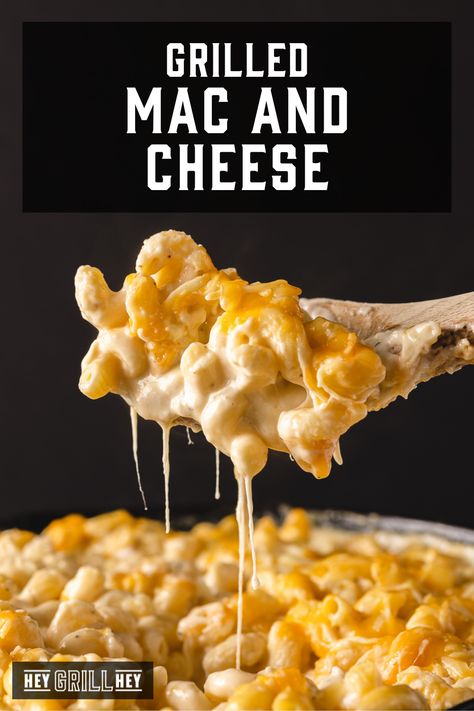 Bbq Mac And Cheese Recipe, Oven Mac And Cheese, Grilled Mac And Cheese, Mac And Cheese Recipe Soul Food, Hey Grill Hey, Smoked Mac And Cheese, Smoked Recipes, Best Mac N Cheese Recipe, Bake Mac And Cheese