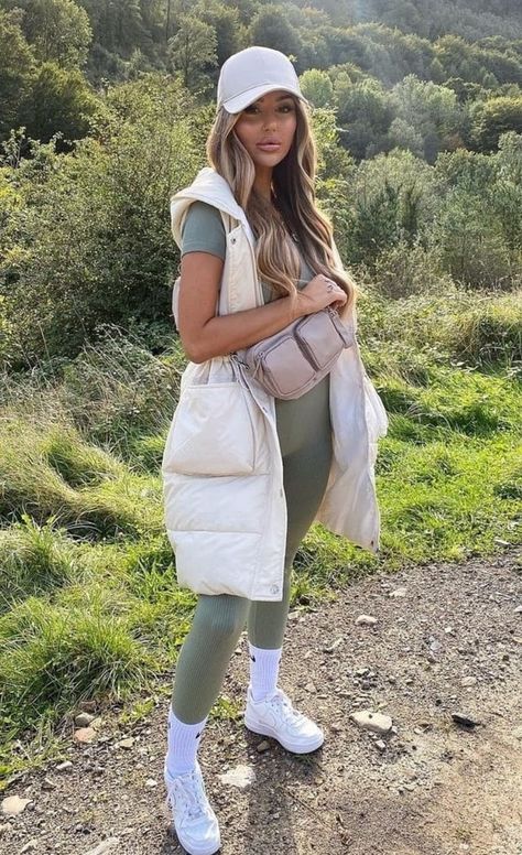 Stone Leggings Outfit, Sage Leggings Outfit, Sage Green Leggings Outfit, Green Leggings Outfit Winter, Light Green Leggings Outfit, Ribbed Leggings Outfit, Olive Green Leggings Outfit, Green Leggings Outfit, Khaki Leggings