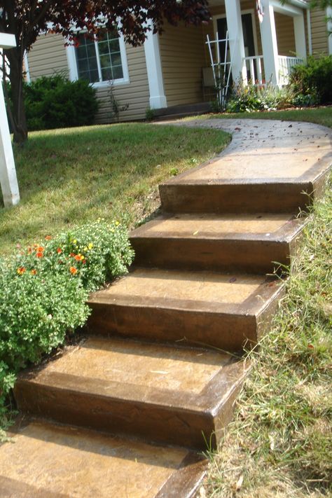 Stained concrete steps and walkway Walkway Concrete, Concrete Front Steps, Concrete Patterns, Stamped Concrete Walkway, Landscape Bricks, Concrete Pathway, Landscape Stairs, Landscape Steps, Concrete Walkway