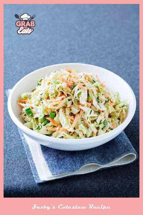 Zaxby's Coleslaw Recipe Dole Coleslaw Recipe, Chicken Fajita Soup, Coleslaw Recipe Easy, Coleslaw Salad, Coleslaw Dressing, Vegetarian Cabbage, Slaw Recipes, Coleslaw Recipe, Cabbage Salad