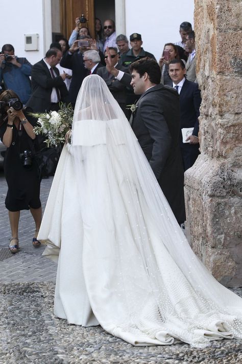 Lady Charlotte Wellesley Wedding Gown | 1 Look at Lady Charlotte Wellesley's Wedding Gown and It Will Invade Your Daydreams For Weeks | POPSUGAR Fashion Photo 6 Charlotte Wellesley, Lady Charlotte Wellesley, Glamorous Wedding Gowns, Embellished Veil, Wedding Outfits For Family Members, Royal Wedding Gowns, Royal Wedding Dresses, Royal Dresses, Glamorous Wedding