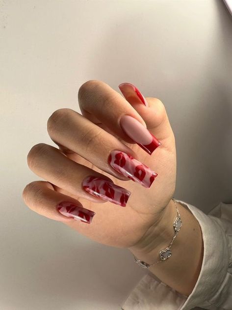 Kiss Me Nails, Kisses On Nails, Nails With Kisses, Nails Inspo 2023, Red Long Nails, Wow Nails, Kiss Nails, Girly Acrylic Nails, Blush Nails