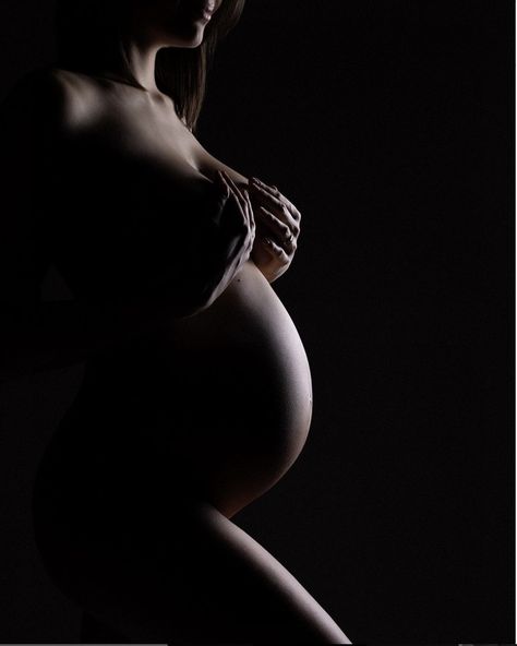 Nude Maternity Shoot, Nude Maternity Photography, Beautiful Pregnancy Photos, Beautiful Pregnancy, Maternity Poses, Maternity Shoot, Pregnancy Shoot, Maternity Pictures, Pregnancy Photos