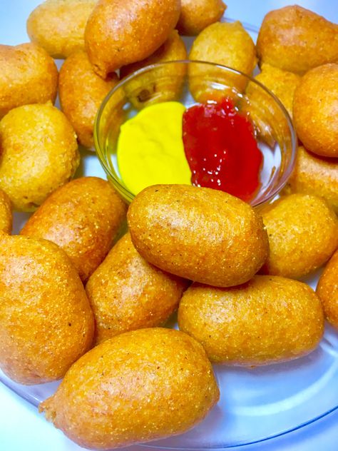 Vegan Corn Dogs, Mini Corn Dogs, Corndog Recipe, Midnight Munchies, Corn Dog, Public Enemy, Hosting A Party, Vegan Appetizers, Corn Dogs