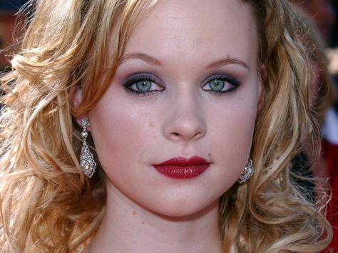 THORA BIRCH Thora Birch, Kardashian Wedding, Hollywood Birthday, 2000s Girl, Ghost World, Ginger Girls, Beautiful Costumes, Emmy Awards, American Actress