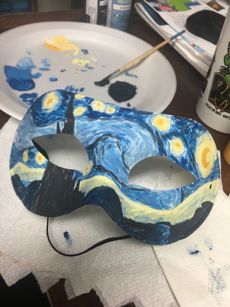 Starry night mask.. painted Halloween Mask Ideas Diy, Starry Night Costume, Van Gogh Costume, Mask Painting Ideas, Canvas Art Painting Acrylic, Night Mask, Mask Painting, Arte Van Gogh, Painted Tote