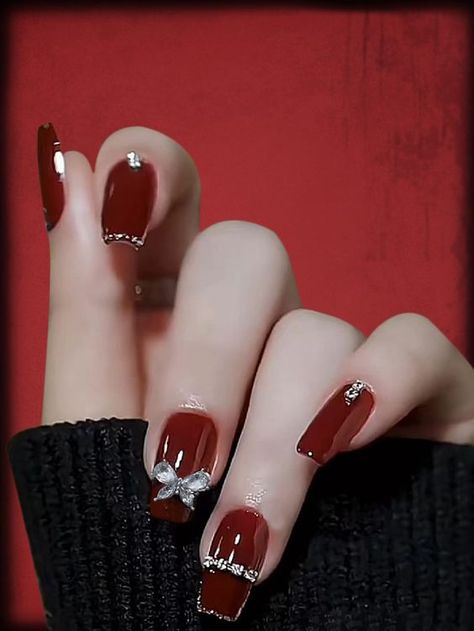 Nail Art Red Designs, Types Of Fake Nails, Fake Nails Long, Maroon Nails, Red Nail Art, Nagellack Trends, Red Nail Designs, Fake Nail, Stick On Nails