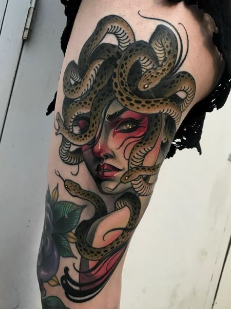 3 Moon Tattoo, Rabe Tattoo, Small Wave Tattoo, Tato Tradisional, Backpiece Tattoo, 3 Moon, 16 Tattoo, Medusa Tattoo Design, Medusa Tattoo