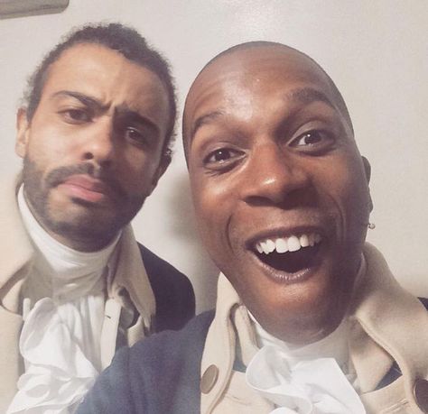 Daveed Diggs and Leslie Odom Jr. Cast Of Hamilton, Hamilton Cast, Leslie Odom, Hamilton Jokes, Leslie Odom Jr, Daveed Diggs, Art Random, Hamilton Lin Manuel Miranda, Hamilton Lin Manuel