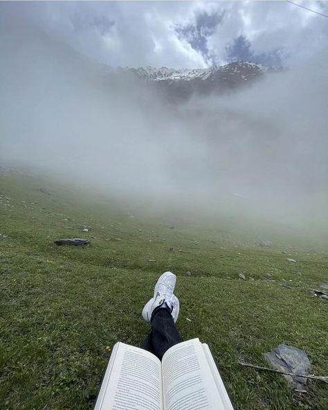 Vibing Alone, Mountain Aesthetic, Aesthetic Pics, Aesthetic Pictures, Lost, Books