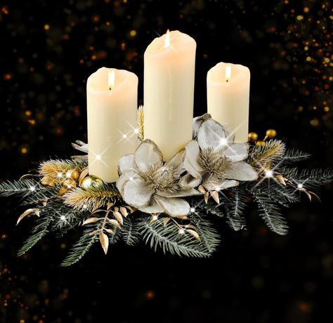 Christmas Table Decorations Centerpiece Elegant, Christmas Dining Table Centerpiece, Christmas Candleholders, Table Centerpiece Christmas, Christmas Wedding Centerpieces, Lantern Christmas Decor, Fireplace Home, Christmas Table Centerpiece, Xmas Table Decorations