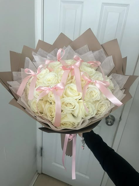 Coquette Bouquet Of Flowers, Ramo Ribbon Bouquet, Bow Flower Bouquet, Coquette Flower Bouquet, Ramos Ribbon, Coquette Bouquet, Ribbon Ramos, Flower Ribbon Bouquet, Bouquet With Bow